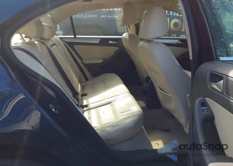 2013 Volkswagen Jetta 2.5L Se из США, поврежденный, VIN 3VWDP7AJ4DM379002